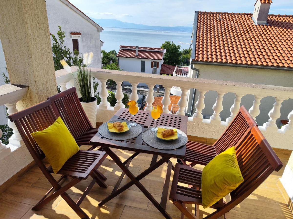 Apartments Orhidelia Njivice Ngoại thất bức ảnh
