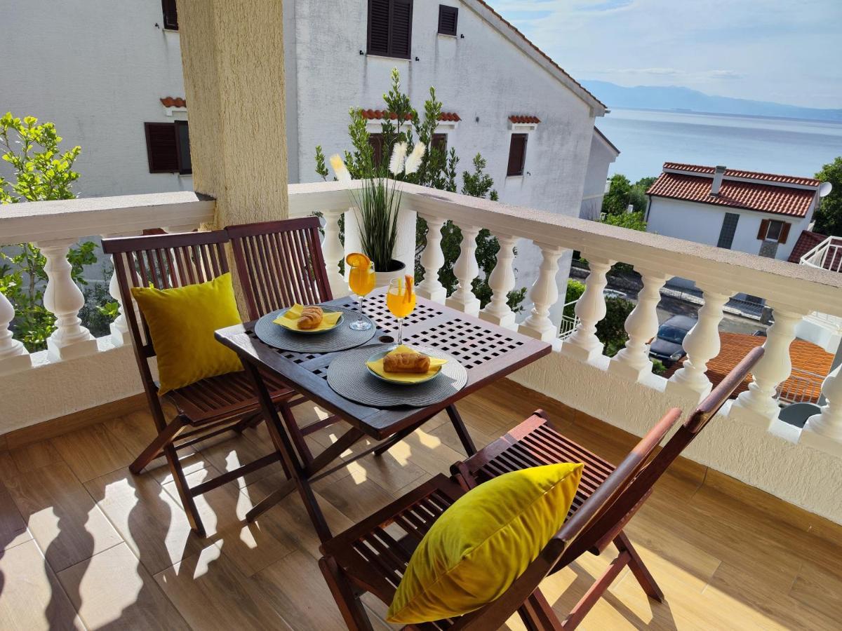 Apartments Orhidelia Njivice Ngoại thất bức ảnh