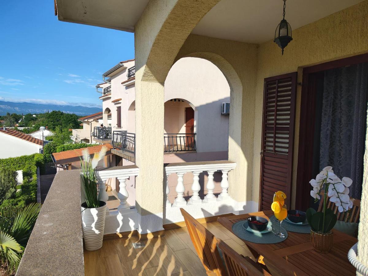 Apartments Orhidelia Njivice Ngoại thất bức ảnh