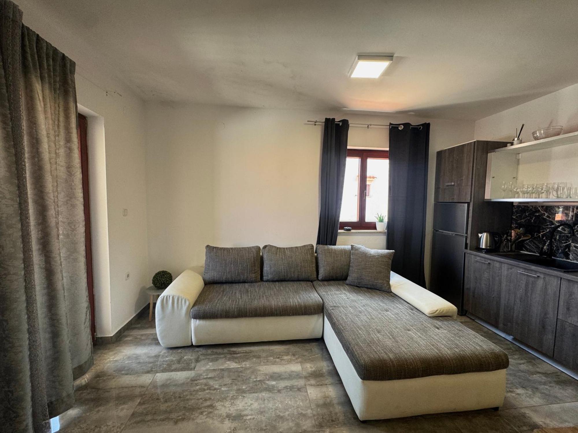 Apartments Orhidelia Njivice Ngoại thất bức ảnh