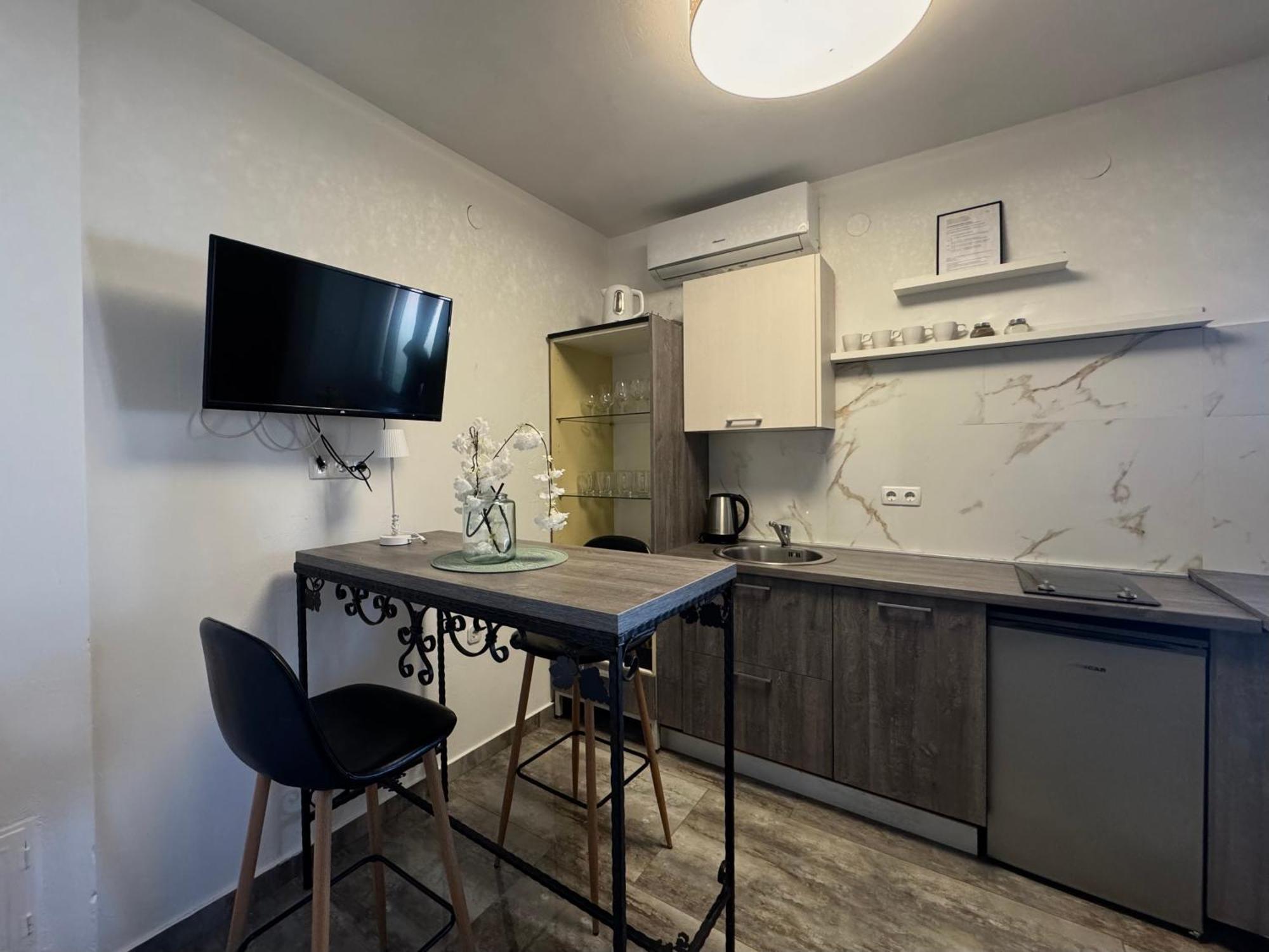 Apartments Orhidelia Njivice Ngoại thất bức ảnh
