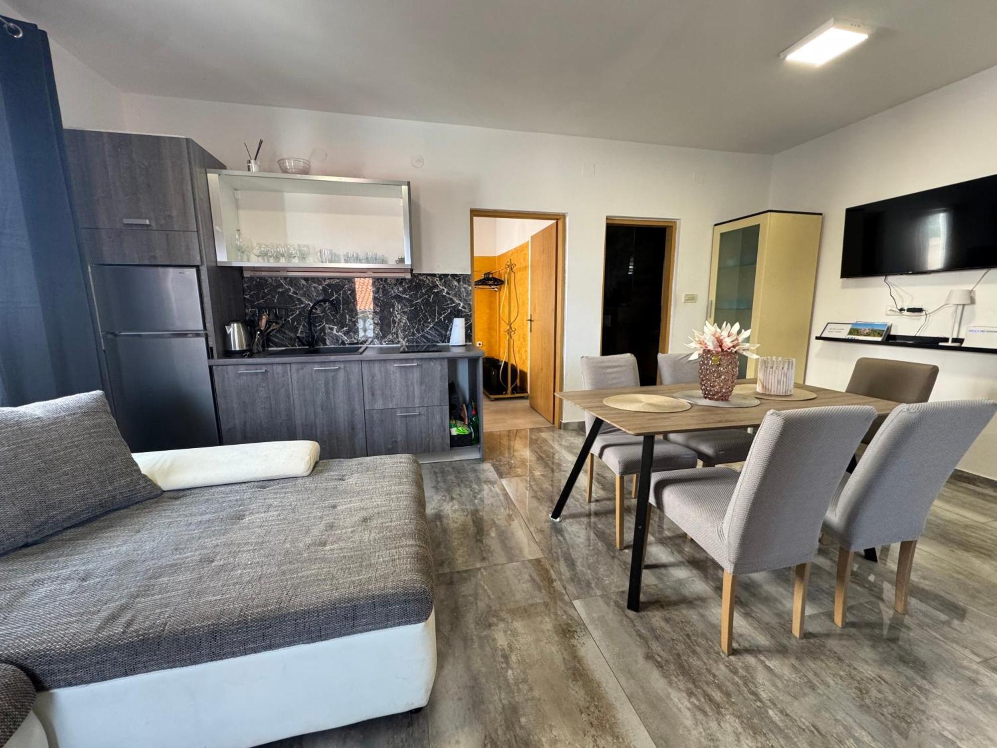 Apartments Orhidelia Njivice Ngoại thất bức ảnh