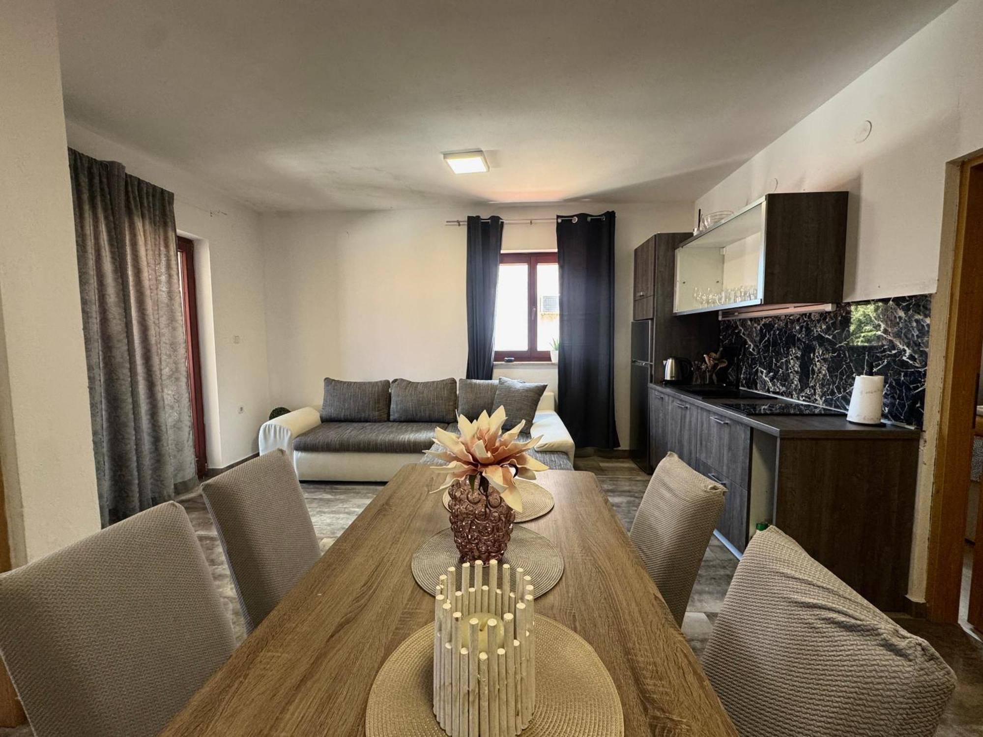 Apartments Orhidelia Njivice Ngoại thất bức ảnh